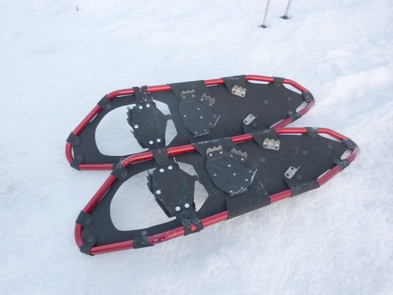 Snowshoes crampons