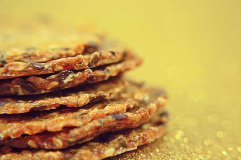 close up picture of grain crackers