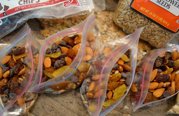 small bags of homemade trail mix