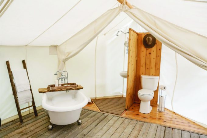 luxury-camping-bathroom