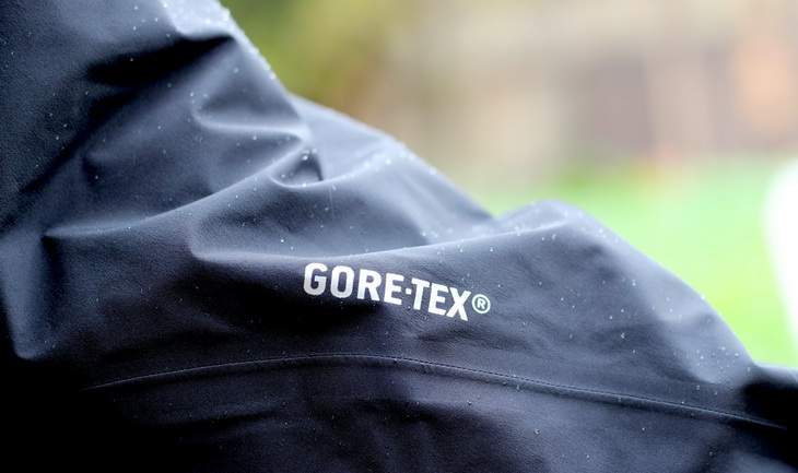 rain-jacket-made-of-gore-tex