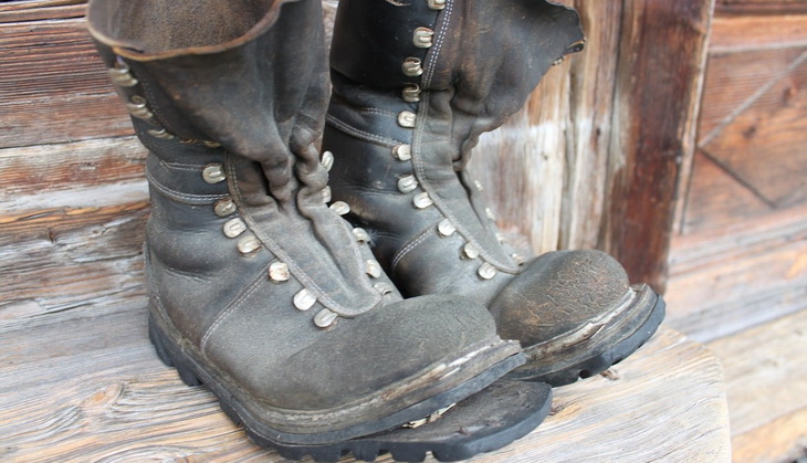damaged-hiking-boots