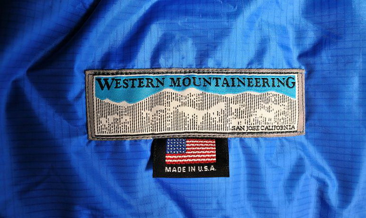 close-up image of Western Mountaineering Kodiak sleeping bag logo