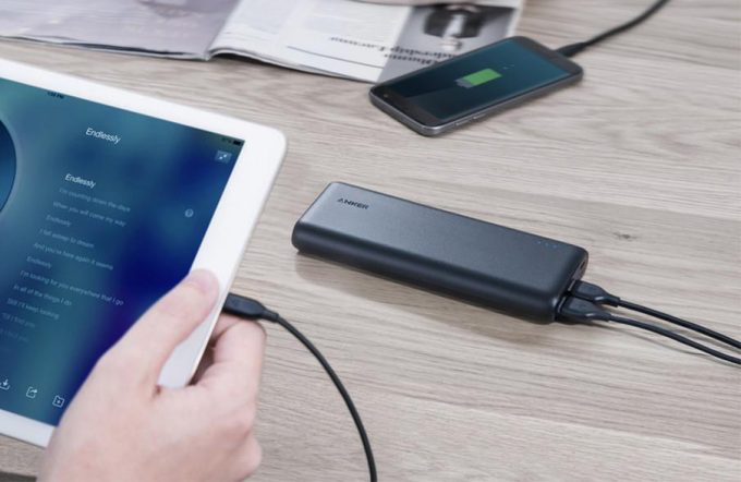external battery charging a tablet