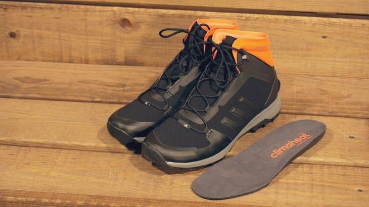 Insulation of hiking boots on the floor