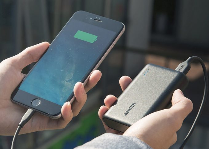 Portable Battery connected with phone