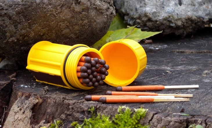 UCO Stormproof Match Kit for survival