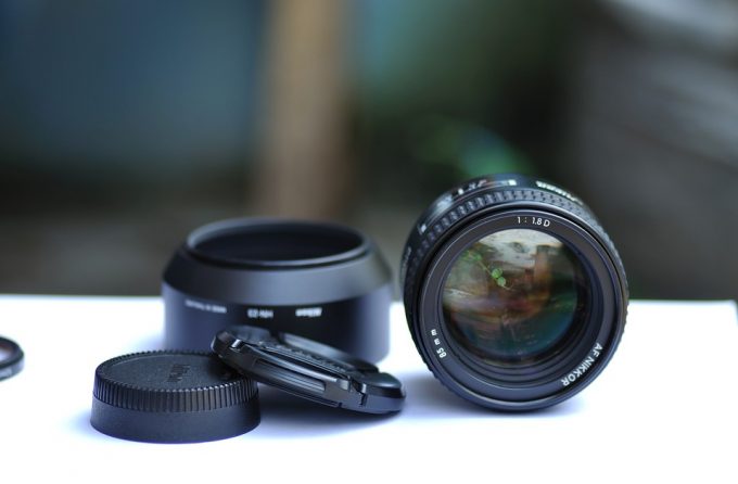 compact binoculars lens