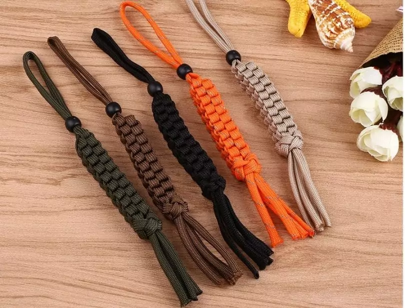 knots made from paracord
