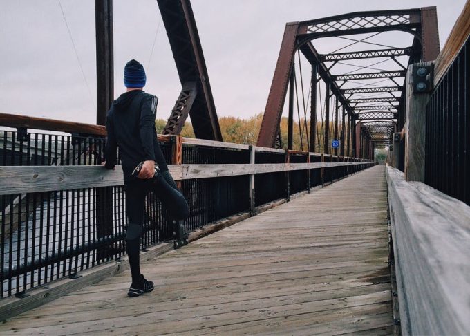 A man getting ready for his run