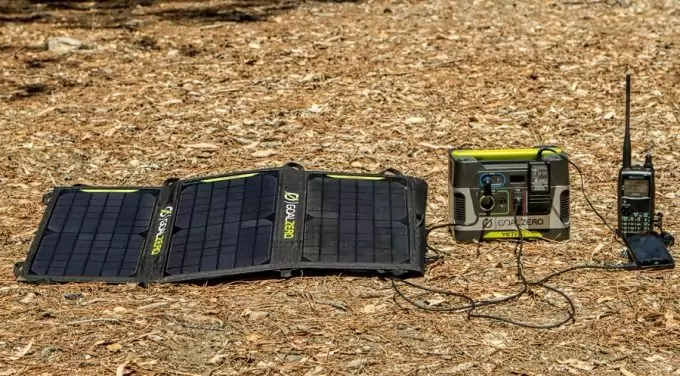 solar charging radio