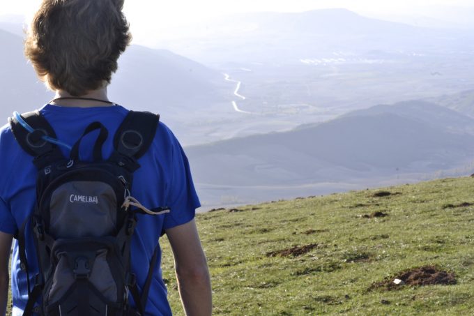 guy wearing hydration bladder on back