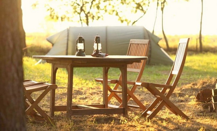 Wooden-folding-table for camping