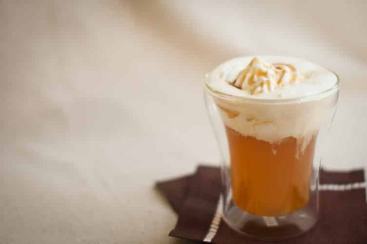 Hot caramel apple cider