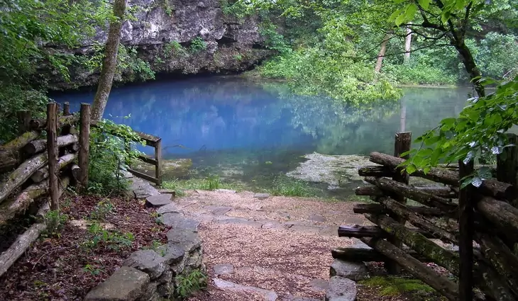 Blue Spring Loop in Wing, Alabama