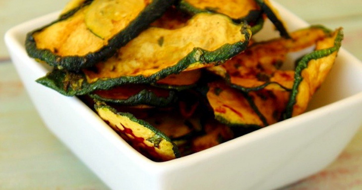 Raw Zucchini Chips