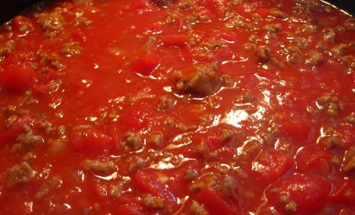 meat sauce mix close-up photo