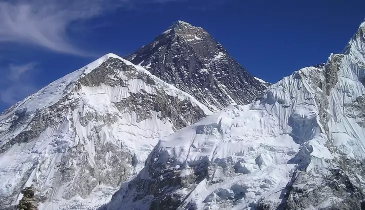 Beautiful Landscape of Mount-Everest