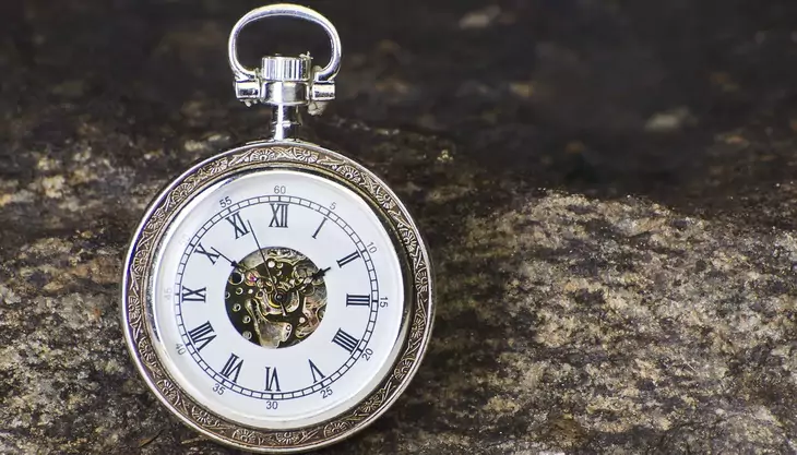 a close-up photo of a compass