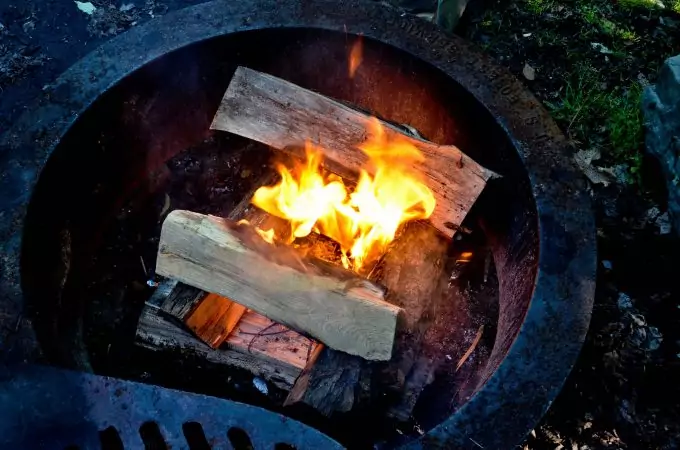 An image showing a campfire