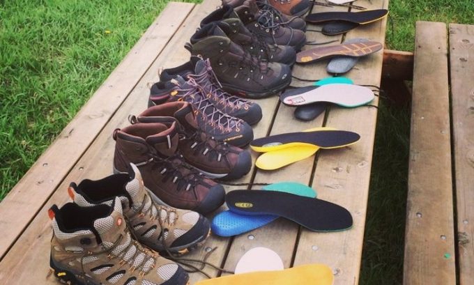 washing hiking boots
