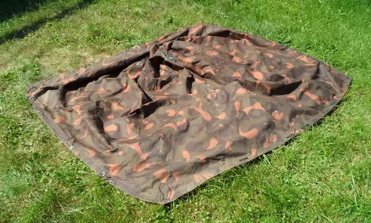 A fabric on the ground