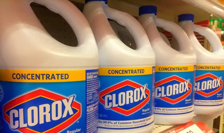 clorox-bleach in a shop