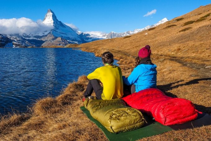 couple-in-sleeping-bag