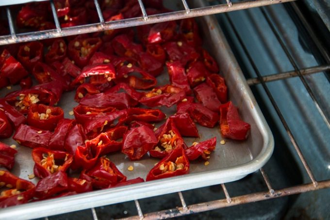 drying peppers in oven