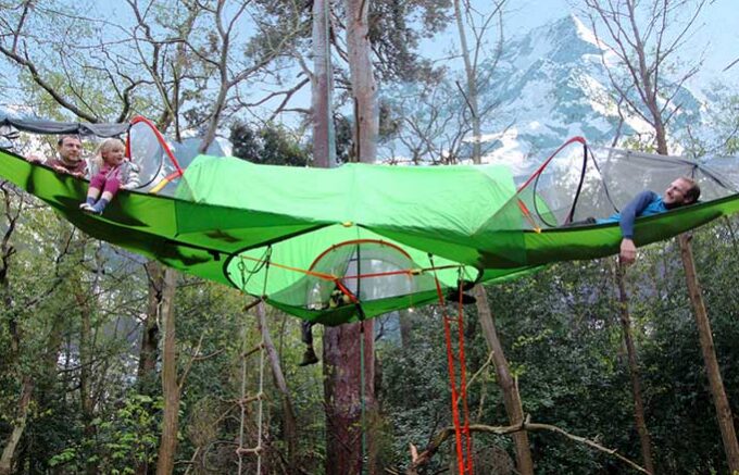 laying in tree hanging tent