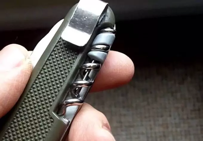 pocket knife with pocket clip
